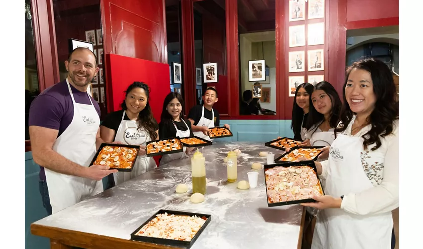 Rome: Tiramisu and Pizza Cooking Class