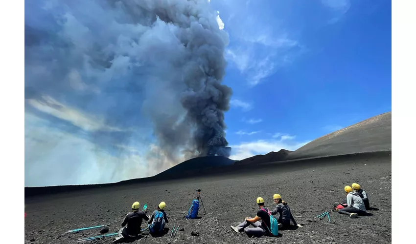 Excursión a la cima del Etna Norte en 4x4 + regreso a pie