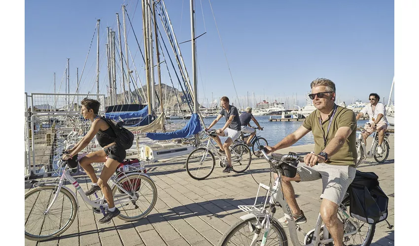 Palermo: tour guidato in bicicletta + degustazione di cibo