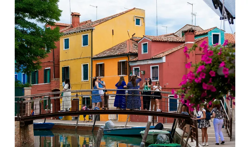 Murano, Burano e Torcello: Tour in barca intera giornata + Soffiatura del vetro