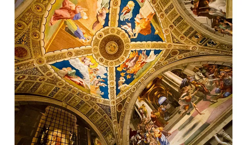Vatican Museums & St. Peter's Basilica: Fast Track Ticket + Guided Tour
