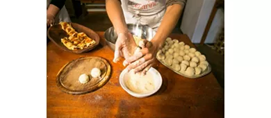Venice: Cooking Class at Local Home + Market Tour