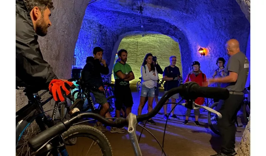 Via Appia e Metropolitana romana: un'avventura in e-Bike