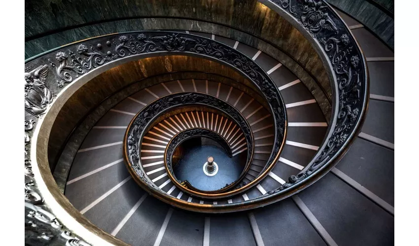 Vatican Museums & St. Peter's Basilica: Fast Track Ticket + Guided Tour
