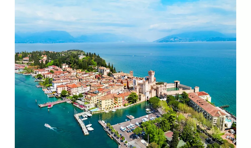 Verona, Sirmione e il Lago di Garda con crociera in barca da Milano