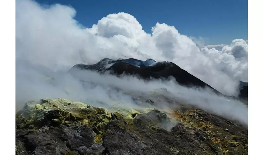 Excursión a la cima del Etna Norte en 4x4 + regreso a pie