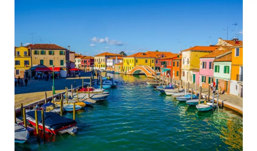 Murano, Burano & Torcello: Morning Boat Tour + Glass-blowing Demonstration