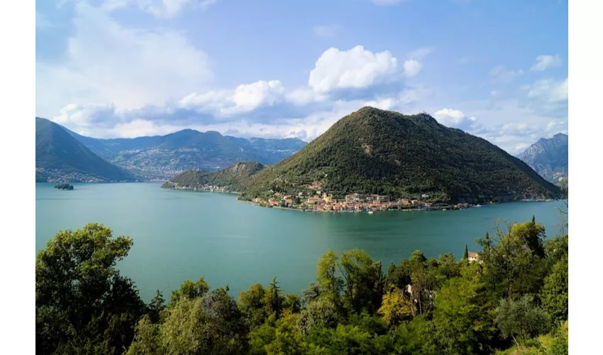 Lago d'Iseo e Franciacorta: tour guidato da Milano + degustazione di vini