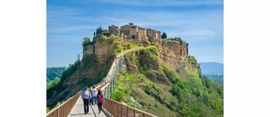 Civita di Bagnoregio, Montepulciano und Orvieto: Tour ab Rom + Mittagessen & Wein