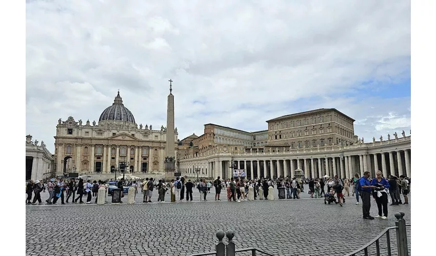 Basilica di San Pietro e Grotte Vaticane: Tour guidato + scalata della cupola