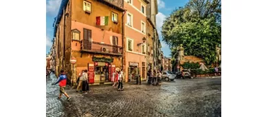 Roma: Passeggiata gastronomica serale a Trastevere con cena e vino