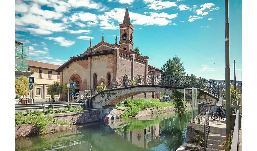 Milano: Tour in barca dei Navigli e della Darsena