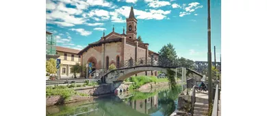 Milano: Tour in barca dei Navigli e della Darsena