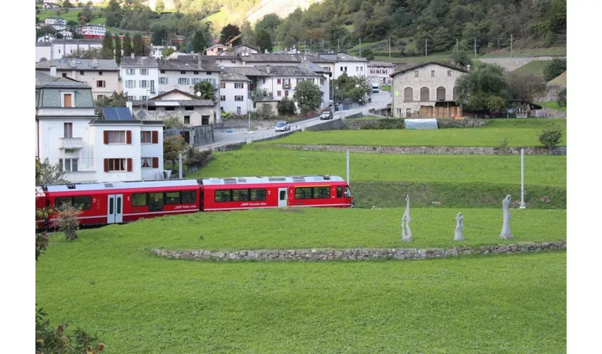 St. Moritz y Tirano: Excursión de un día desde Milán + Billete para el tren Bernina