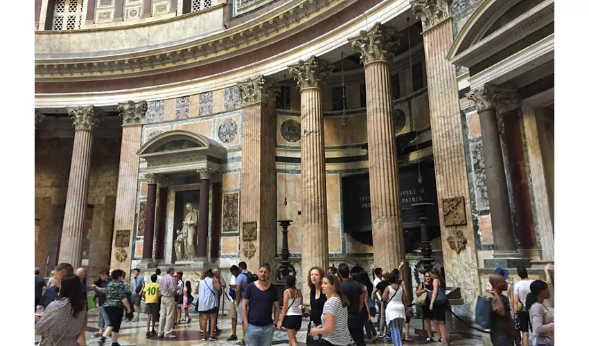 Panteón de Roma: Entrada de acceso rápido + Tour guiado para grupos reducidos