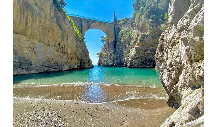 Costiera Amalfitana: Tour in barca per piccoli gruppi da Positano + spuntini e bevande