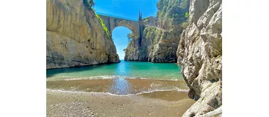 Costiera Amalfitana: Tour in barca per piccoli gruppi da Positano + spuntini e bevande