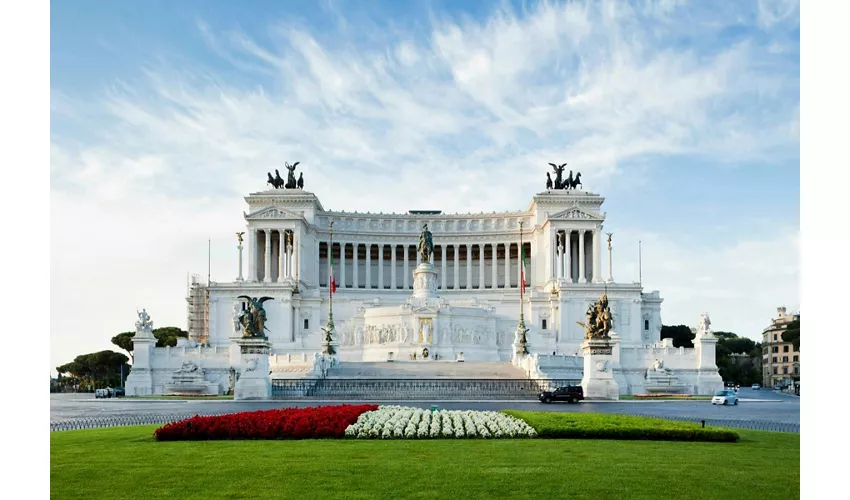 Altar of the Fatherland & Palazzo Venezia: Entry Ticket + Rooftop Access