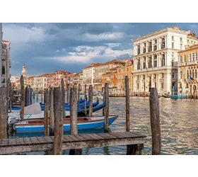 Museo Ca' Rezzonico: Tour guiado + Paseo por Casanova