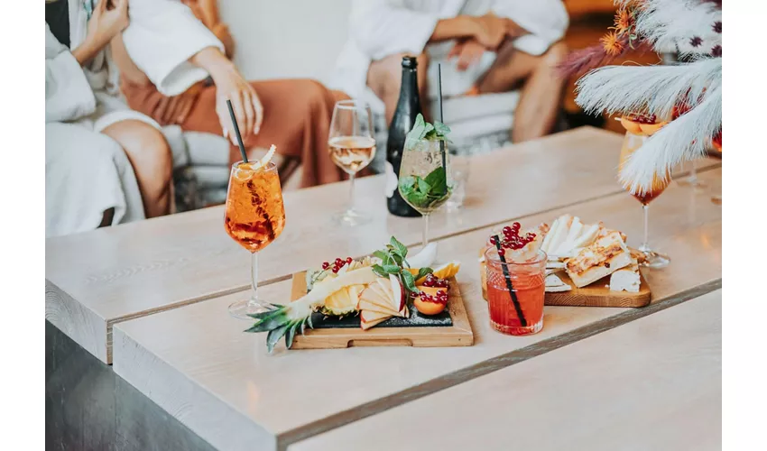 Roseo Euroterme Wellness Resort: 2 ore di piscina termale + aperitivo