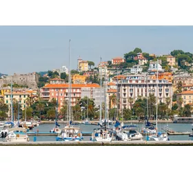 Entdecken Sie La Spezia, ein von Dichtern geliebtes Dorf und wichtiges maritimes Zentrum