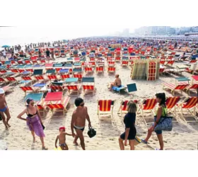 MARE MAGNUM: Da Ferdinando Scianna a Martin Parr