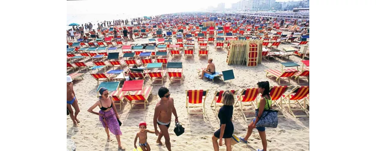MARE MAGNUM: Da Ferdinando Scianna a Martin Parr