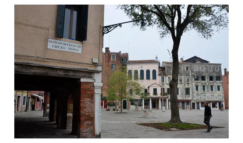 Venice Rialto & Jewish Quarter: Guided Walking Tour