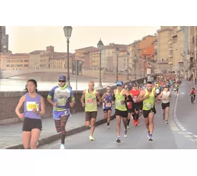 runner maratona pisa