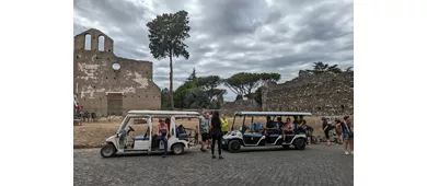 Via Appia: Tour guidato in golf cart condiviso