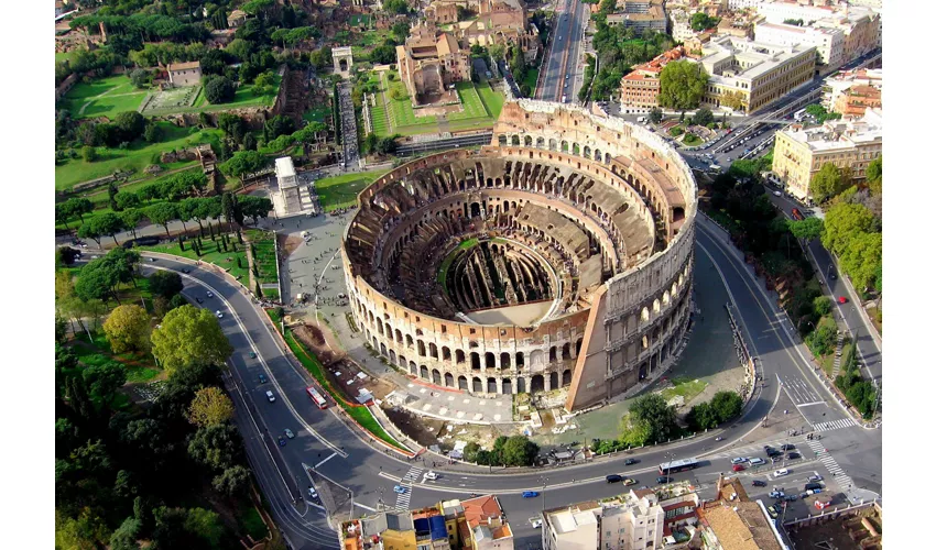 Colosseo, Arena, Foro Romano e Palatino + Tour guidato per gruppi ristretti