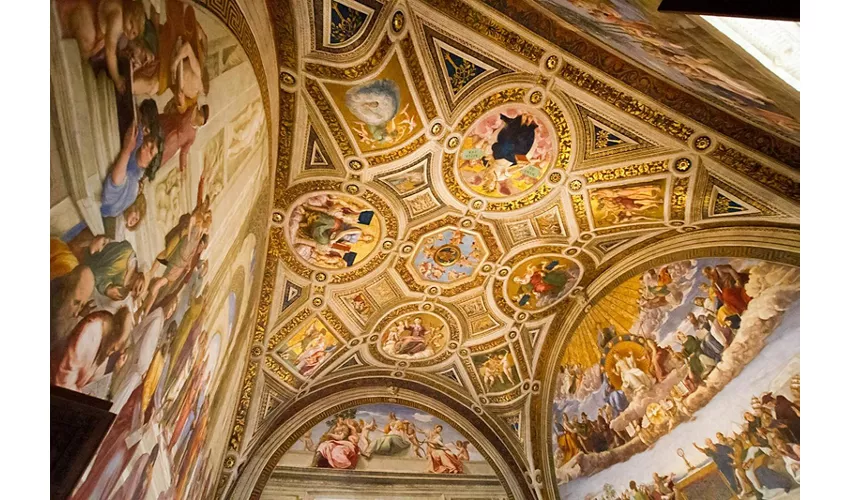 Vatican Museums & St. Peter's Basilica: Fast Track Ticket + Guided Tour