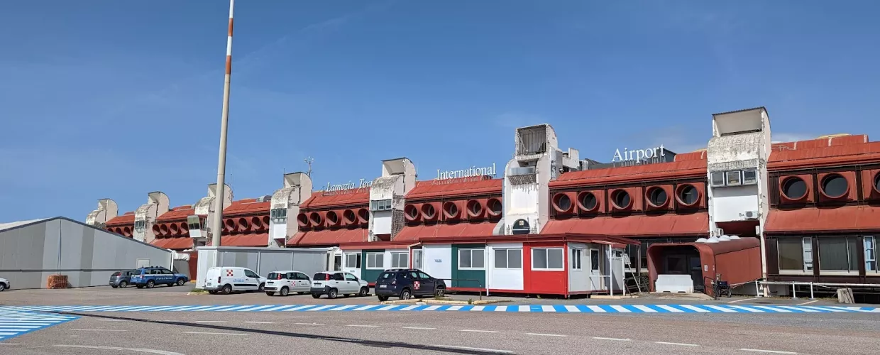 Flughafen Lamezia Terme