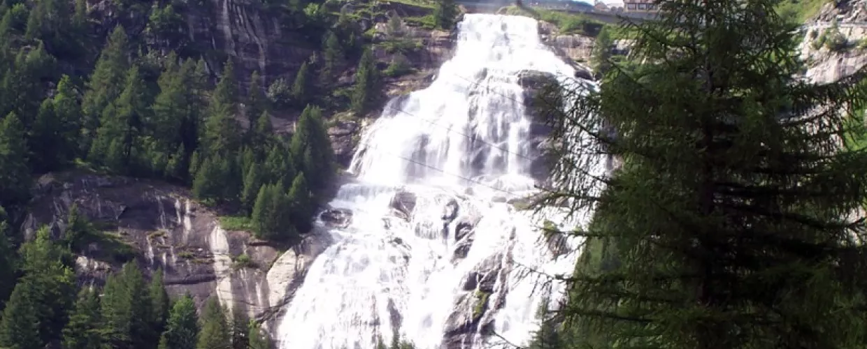 Cascata del Toce waterfall