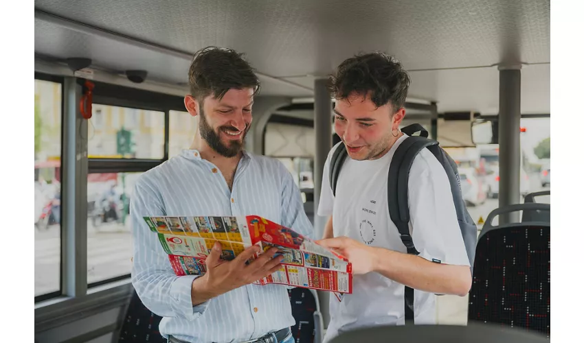 Roma: Autobús Hop-on Hop-off + Traslados desde Civitavecchia