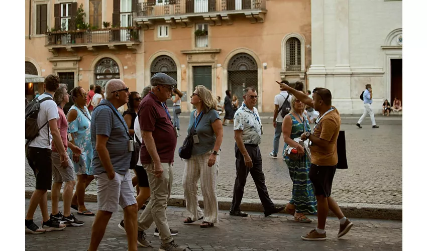 Roma: Tour gastronomico notturno per piccoli gruppi