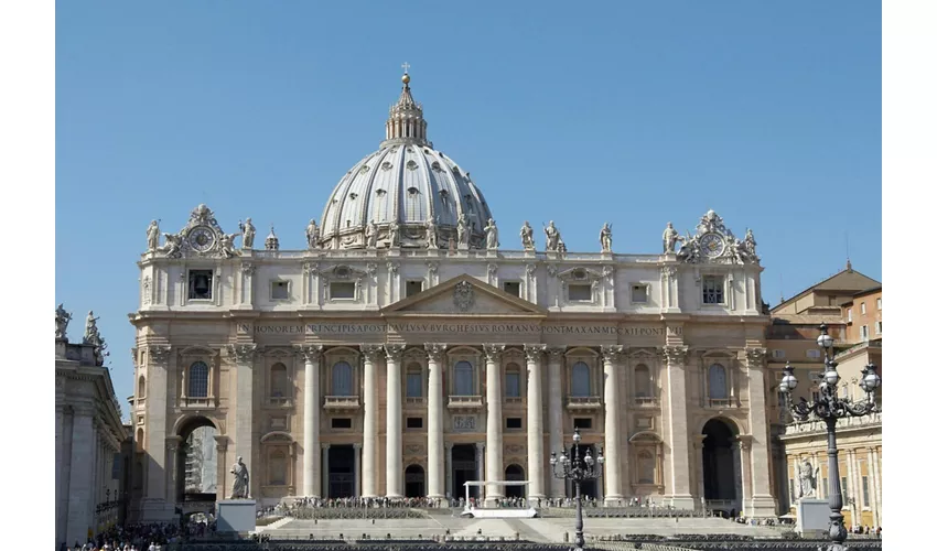 Musei Vaticani e Basilica di San Pietro: Tour guidato semi-privato