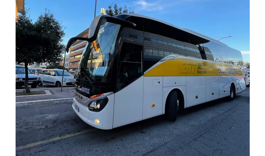 Roma: SIT Traslado en autobús del aeropuerto de Fiumicino a Roma Termini