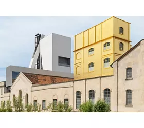 Fundación Prada Milán: Entrada