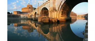 Roma: Crociera al tramonto sul Tevere con aperitivo