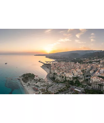 Mar de Calabria al atardecer