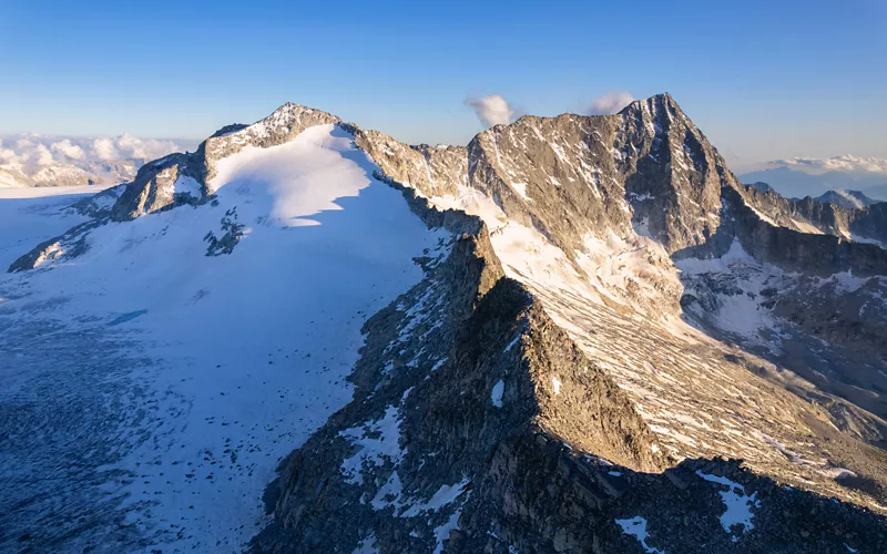 Der Gletscher des Gavia-Passes und der Adamello-Gletscher zwischen der Lombardei und Trentino-Südtirol