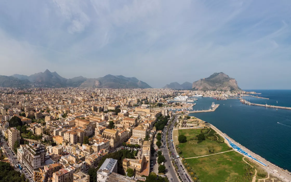 Palermo, il lungomare e il porto