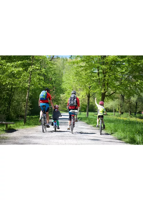 sunday on the mincio cycle path. pescheria del garda with your family