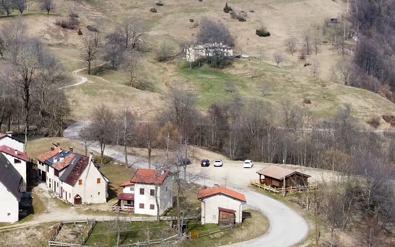 A spasso per il paese, in cerca di emozioni autentiche