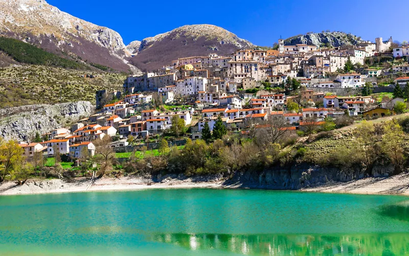 El Parque Nacional de los Abruzos, el Lacio y Molise: cien años y más