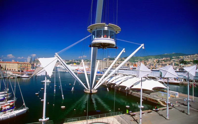 Aquarium of genoa panoramic elevator