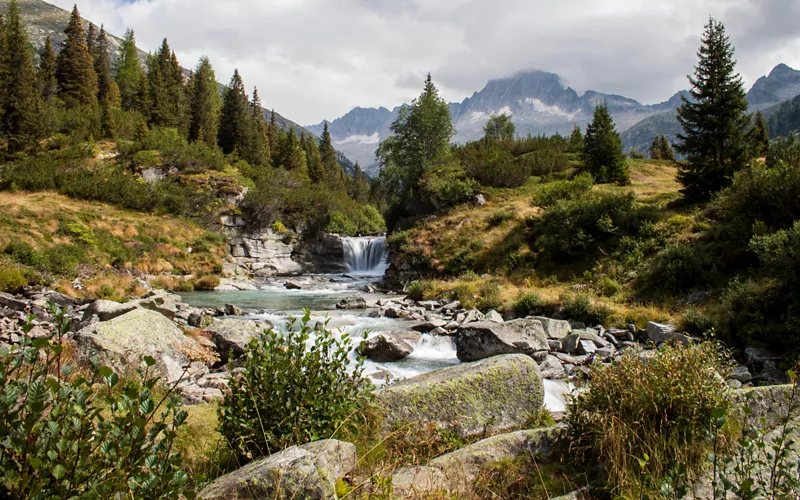 fiume in val daone