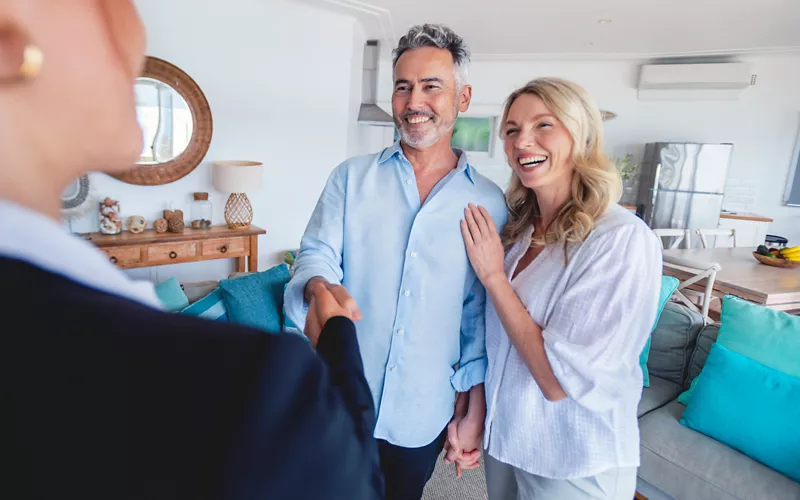 Steuererleichterungen für über 65-Jährige und 1-Euro-Häuser