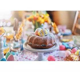 Italian Easter cake with eggs